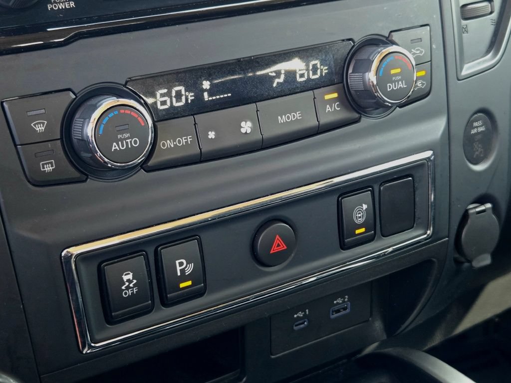 Used 2024 Nissan Titan SV w/ SV Convenience Package AWD/4WD image 30