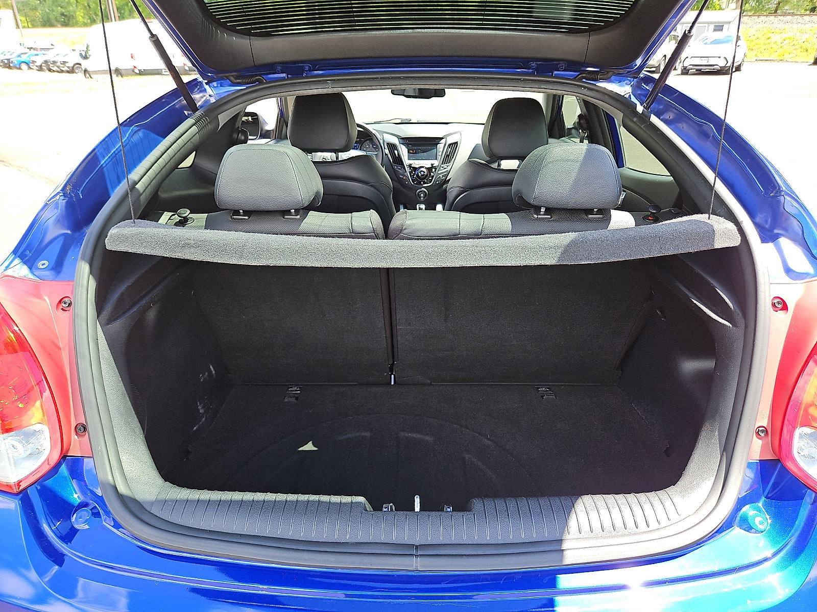 Used 2014 Hyundai Veloster Turbo FWD image 29