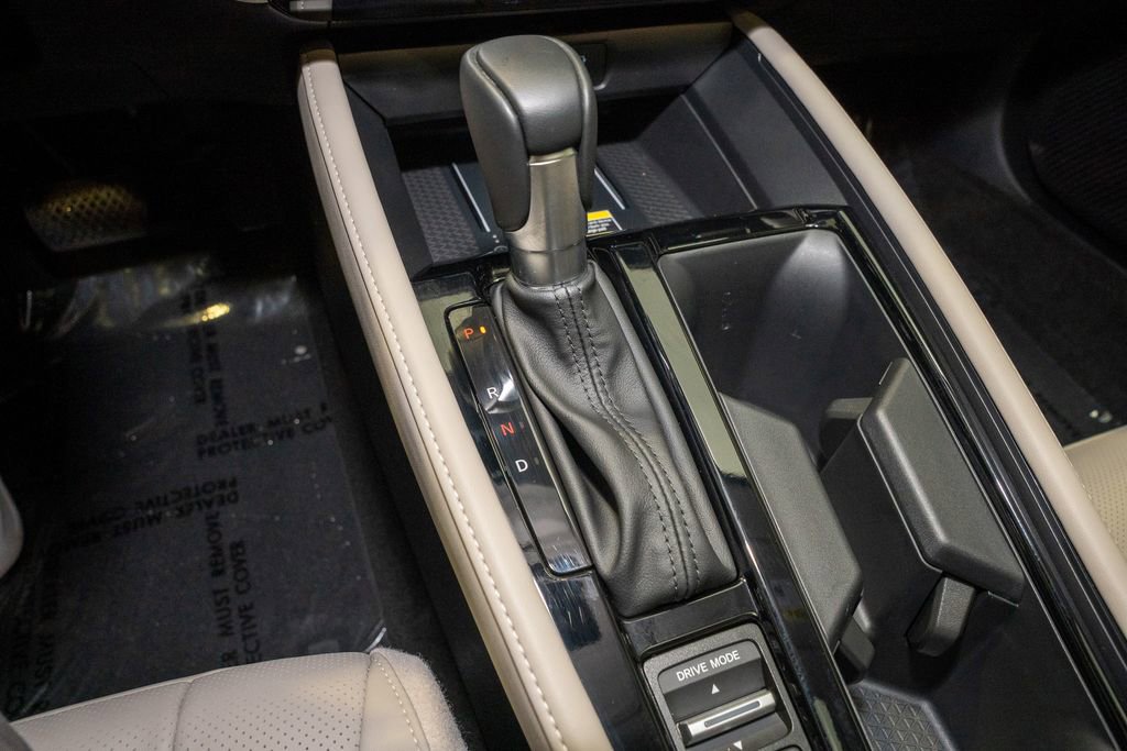 Used 2025 Honda Accord Touring image 18