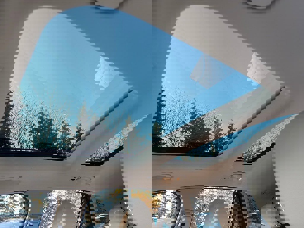 Used 2022 Mercedes-Benz GLC 300 4MATIC image 16