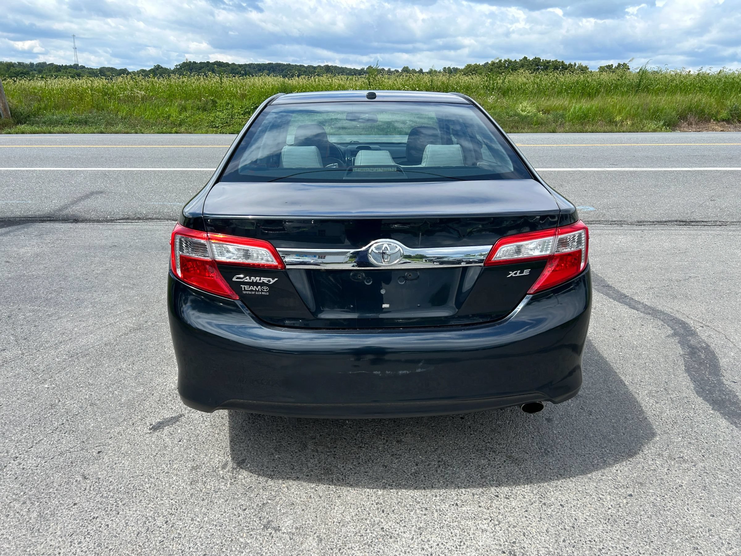 Used 2012 Toyota Camry XLE w/ Leather Pkg FWD image 6