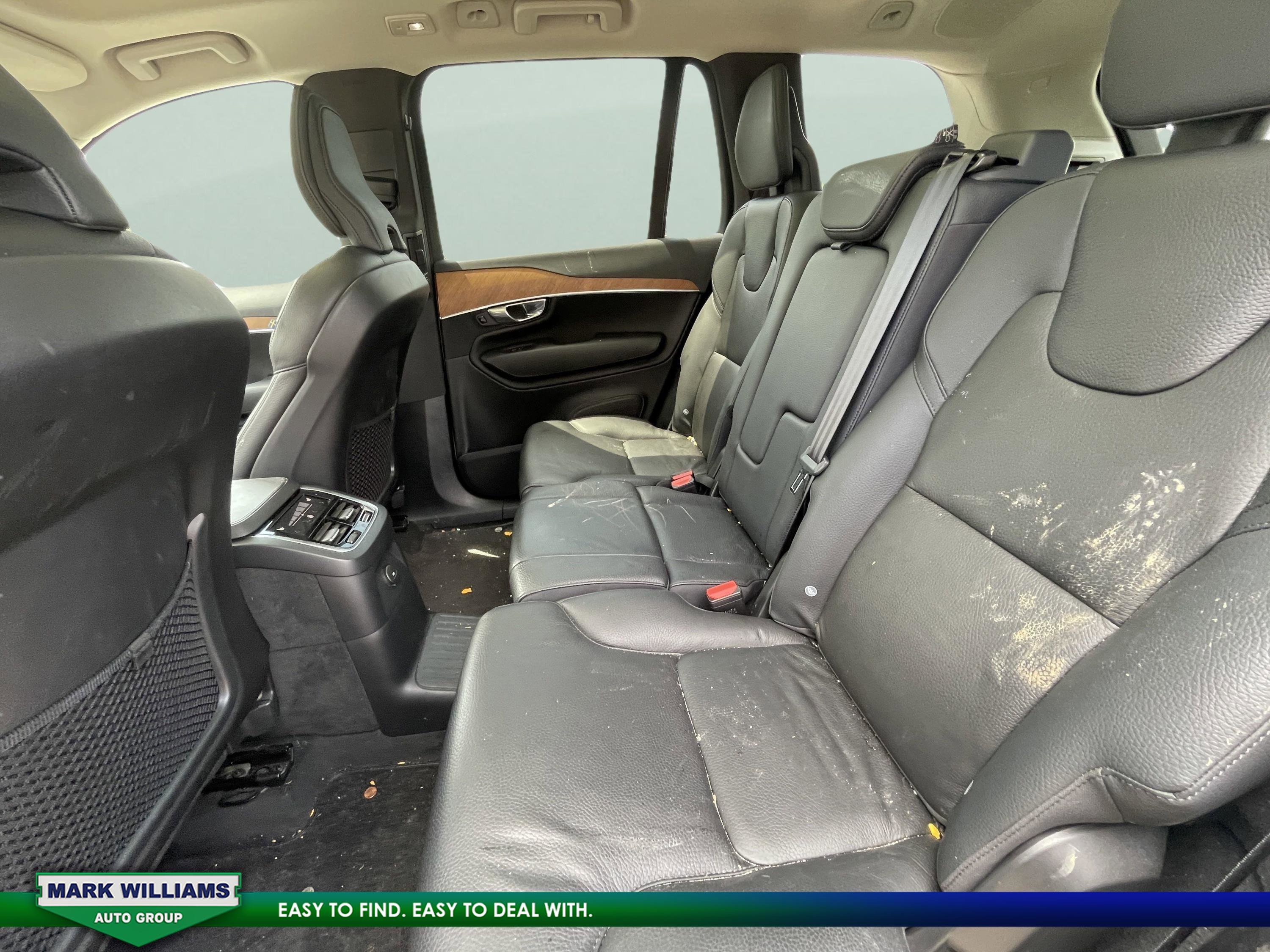 Used 2023 Volvo XC90 T8 Plus image 11