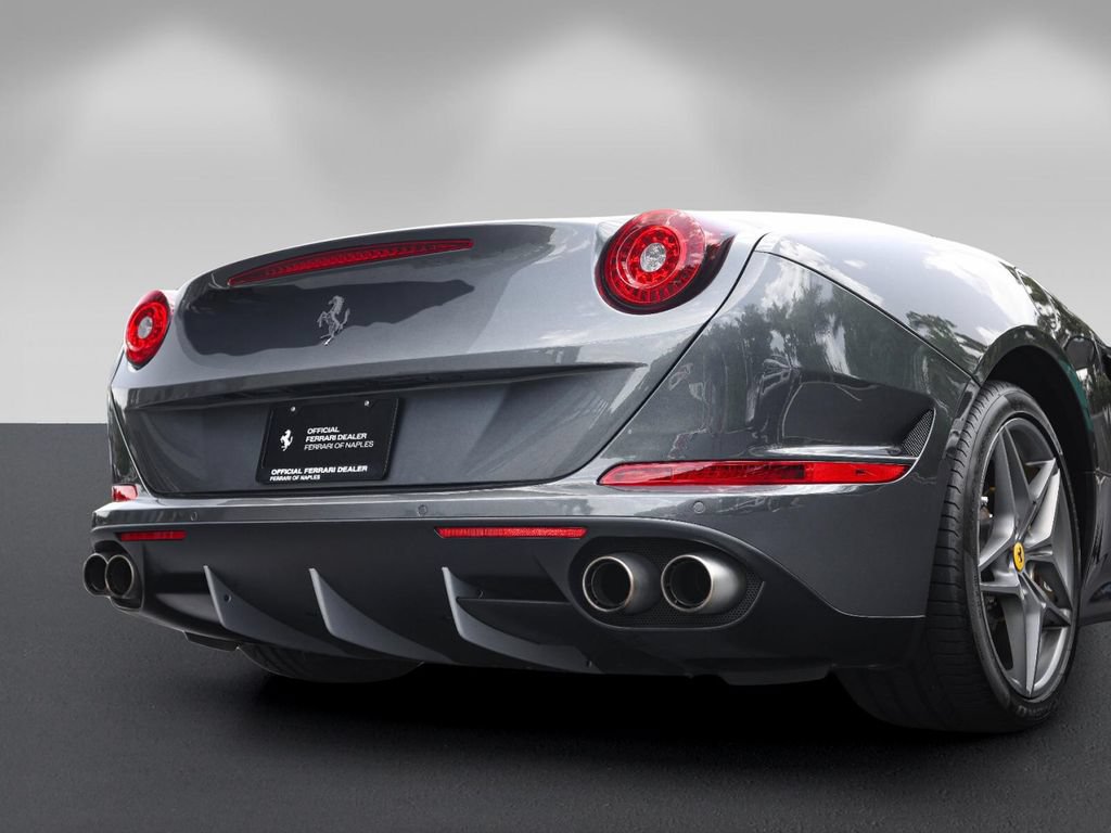 Certified 2016 Ferrari California T RWD image 18