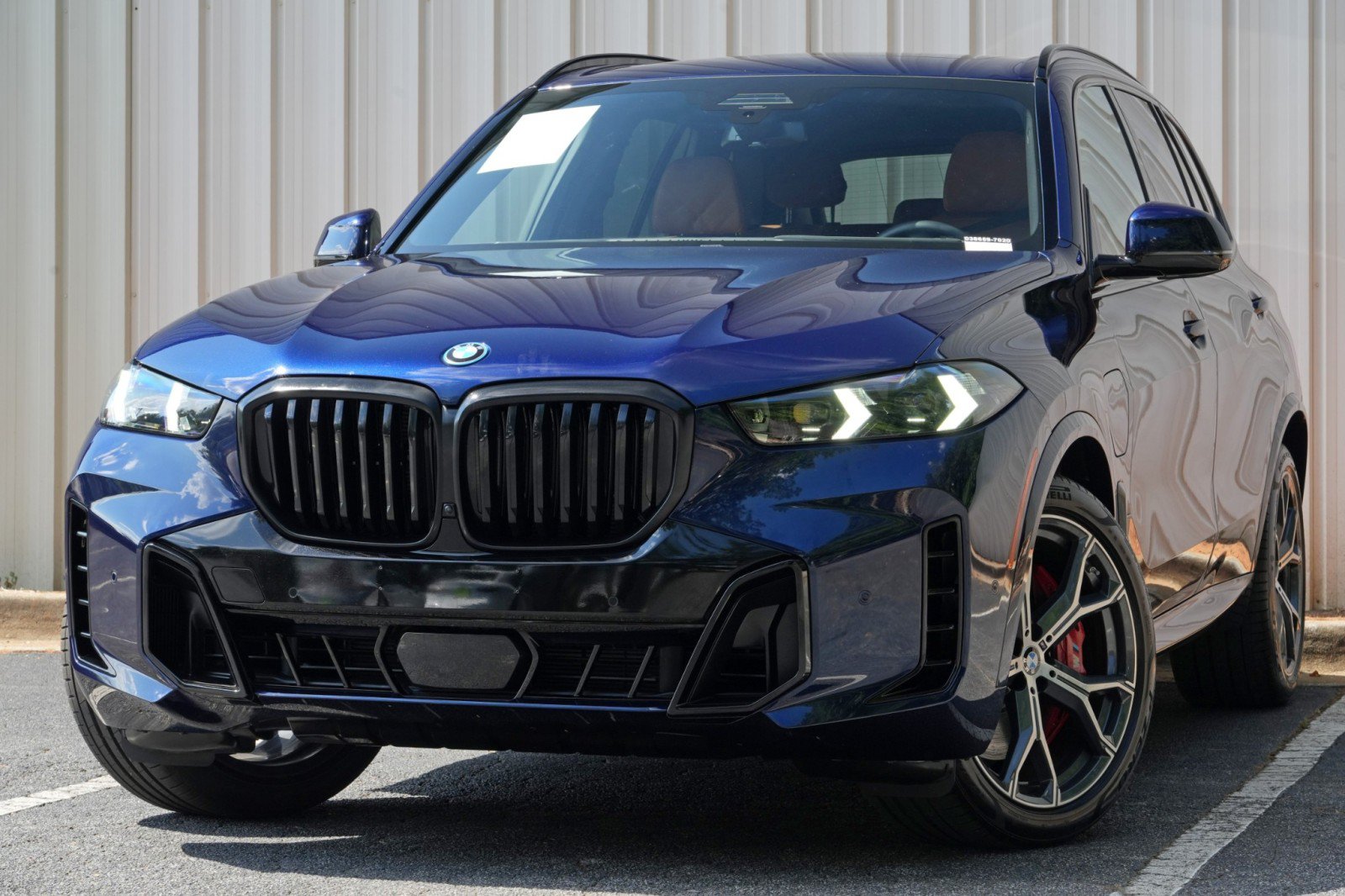 Used 2026 BMW X5 xDrive50e w/ M Sport Package AWD/4WD image 3