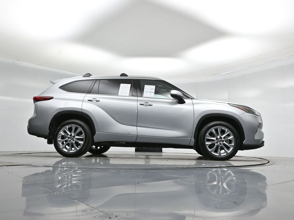 Used 2022 Toyota Highlander Limited image 49