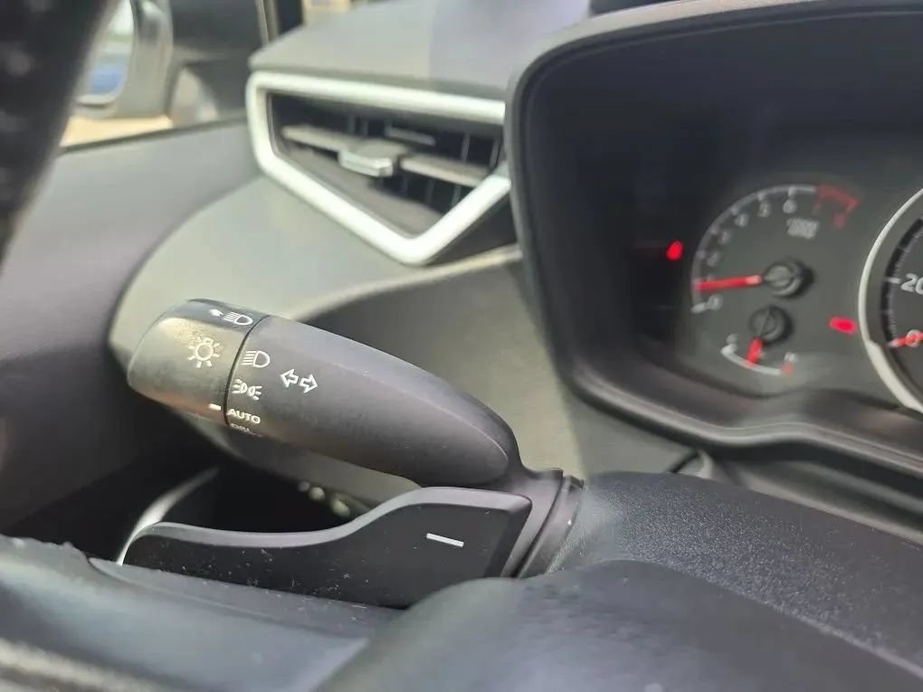 Used 2020 Toyota Corolla SE FWD image 20