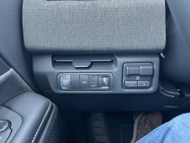 New 2026 GMC Sierra EV Elevation w/ LPO, Elevation Dark Package image 12