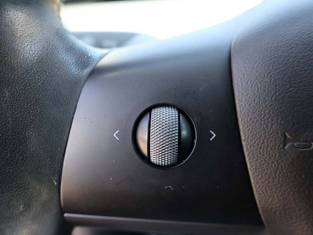 Used 2022 Tesla Model Y Long Range image 41