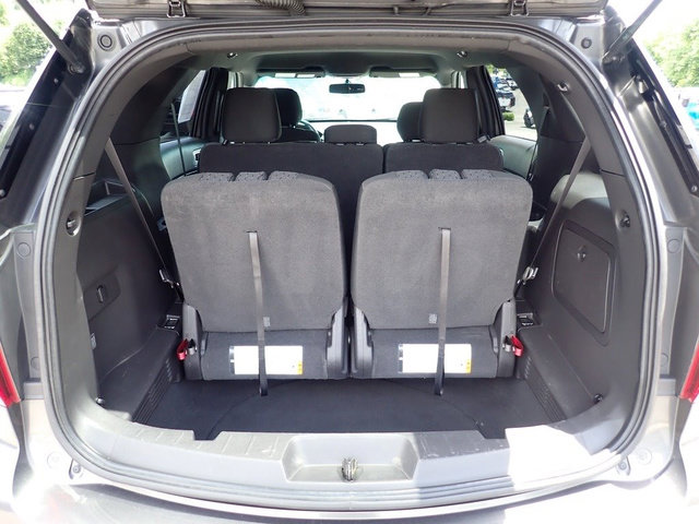 Used 2015 Ford Explorer XLT w/ Equipment Group 201B AWD/4WD image 5