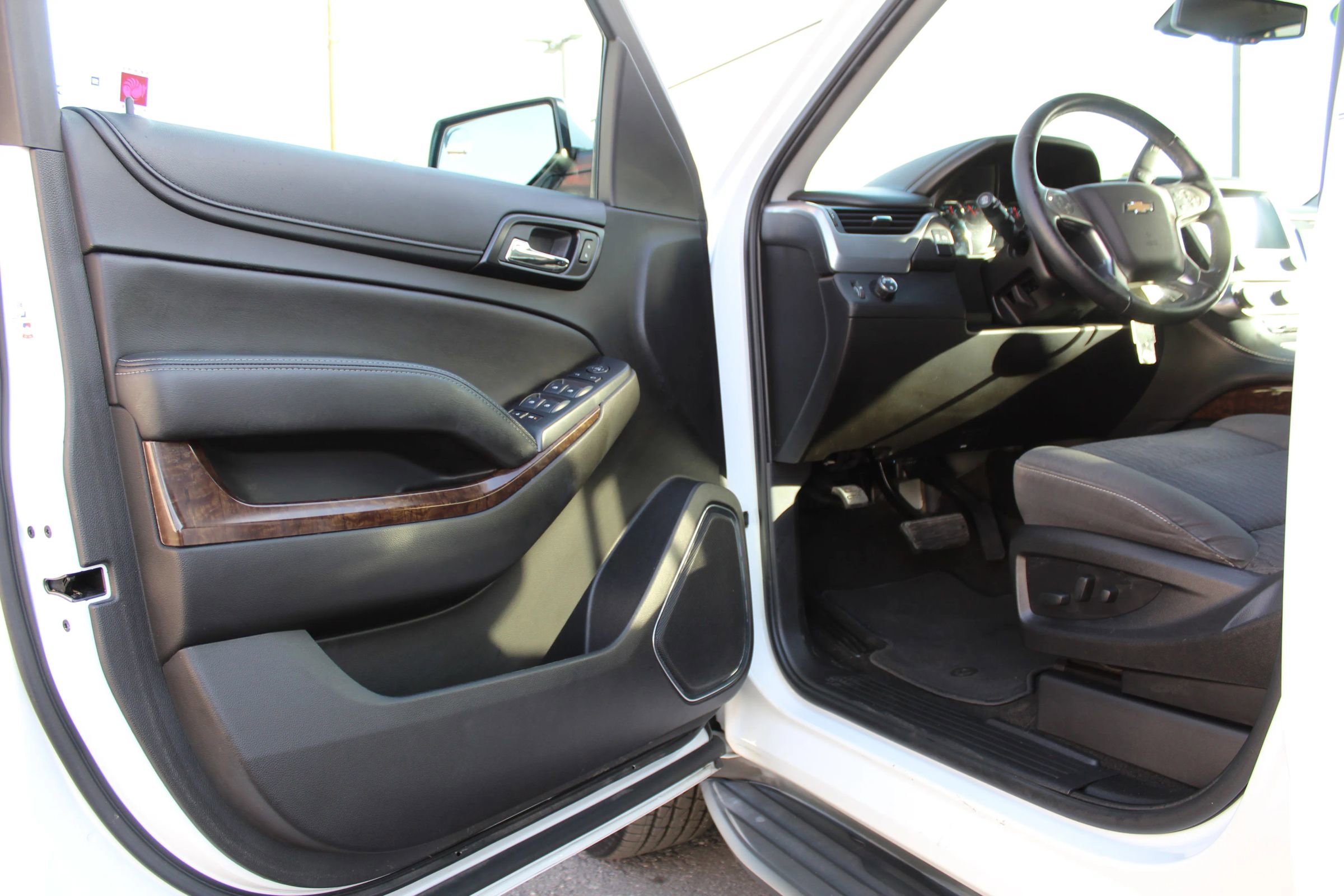 Used 2018 Chevrolet Tahoe LS RWD image 11