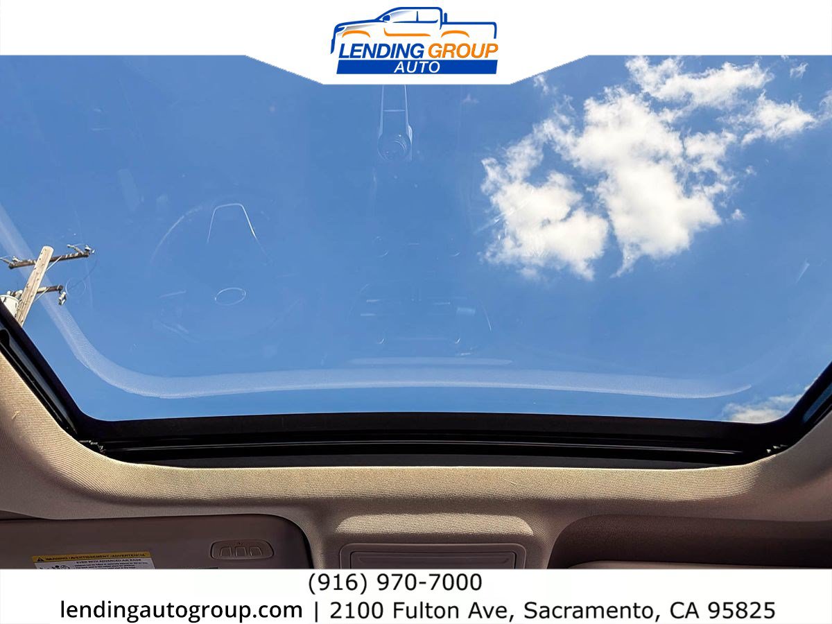 Used 2020 Ford Escape Titanium w/ Titanium Premium Package 2.0 AWD/4WD image 15