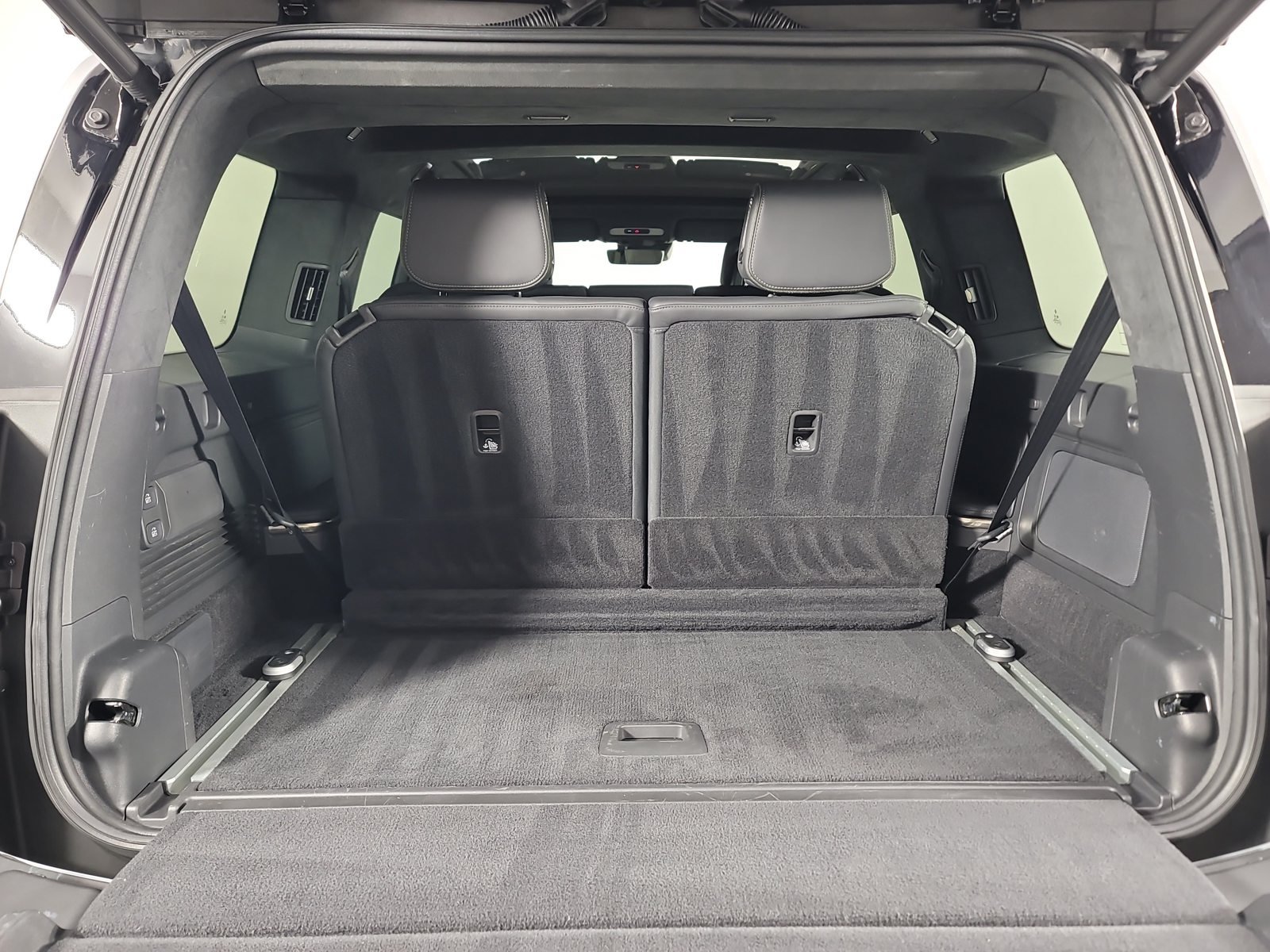 Used 2023 Rivian R1S Adventure Quad AWD/4WD image 15