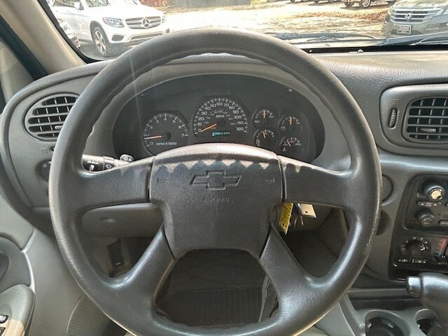 Used 2004 Chevrolet TrailBlazer LS w/ LS Preferred Equipment Group RWD image 7