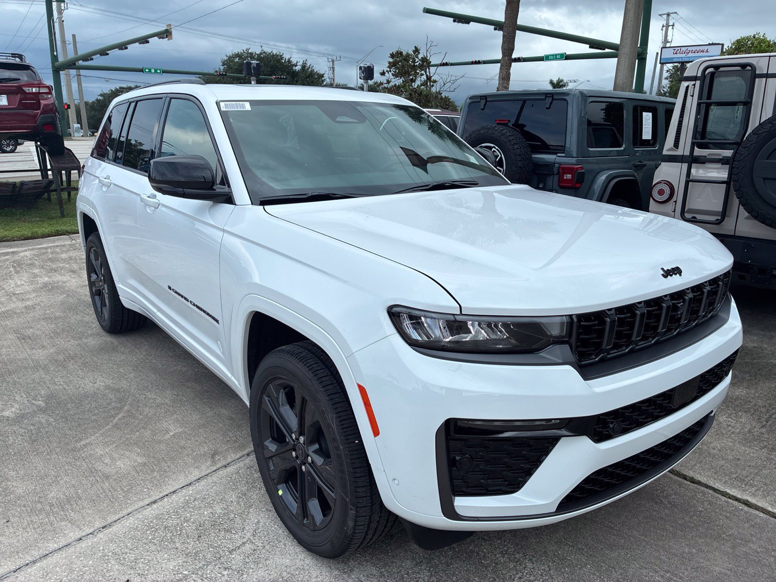 New 2027 Jeep Grand Cherokee Limited AWD/4WD image 22