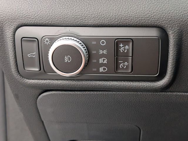 Used 2023 Ford Explorer Limited w/ Equipment Group 301A image 31