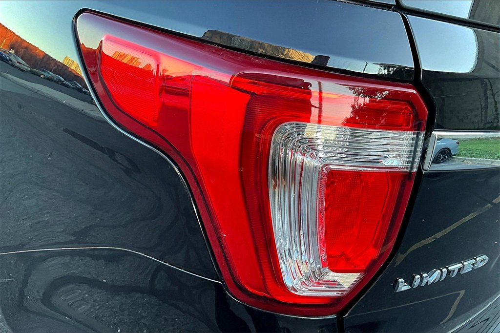 Used 2019 Ford Explorer Limited w/ Class III Trailer Tow Package image 21