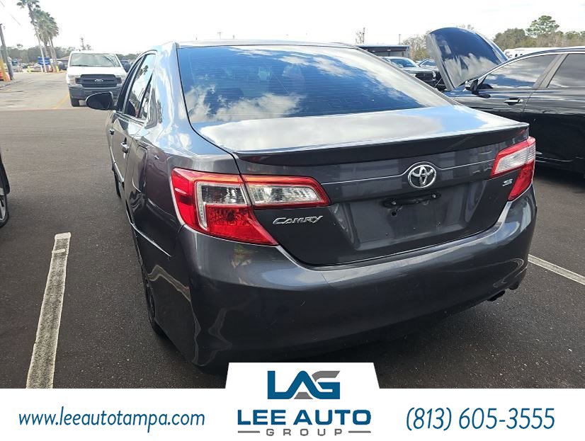 Used 2014 Toyota Camry SE image 4