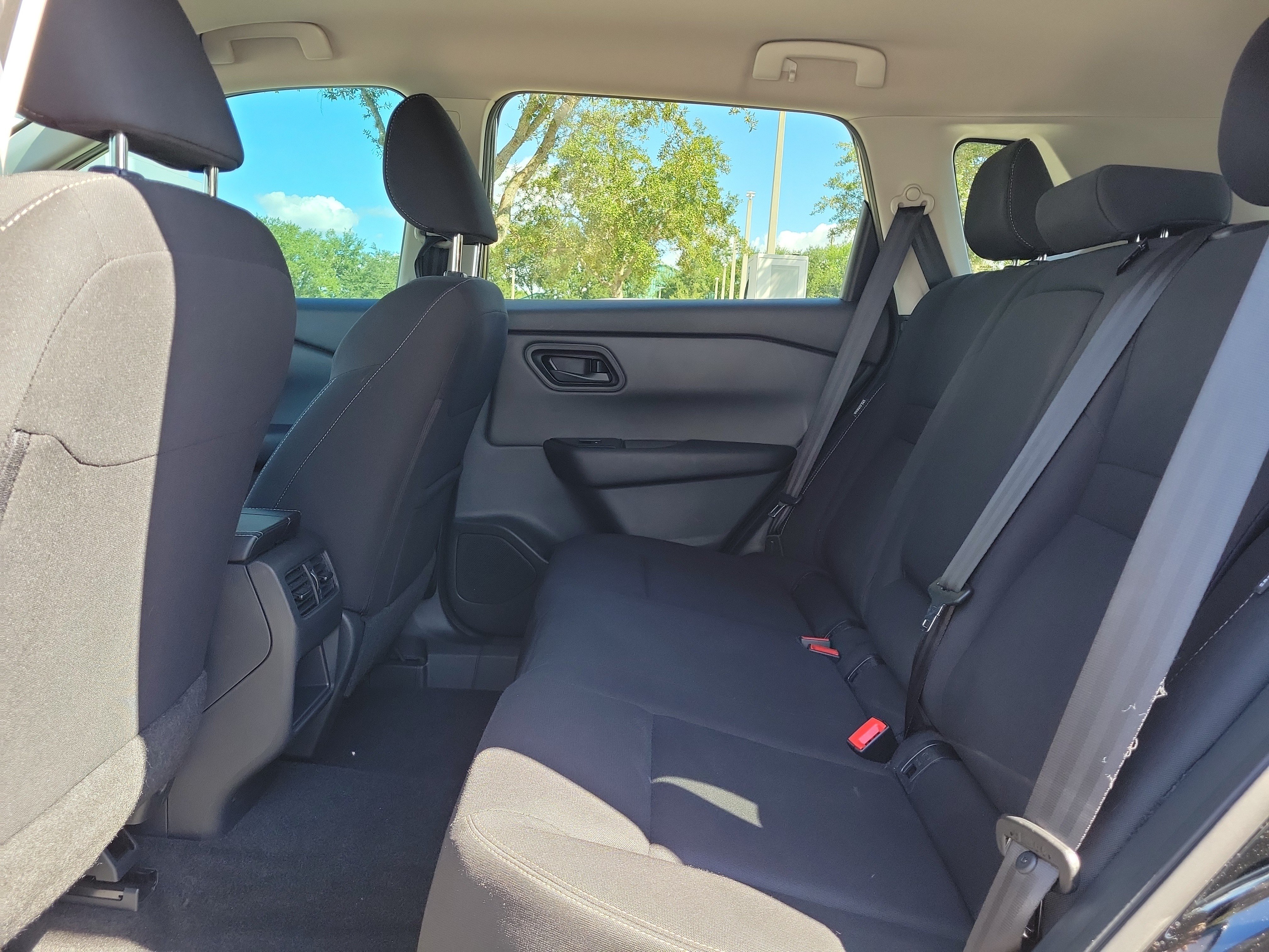 Certified 2024 Nissan Rogue S FWD image 18