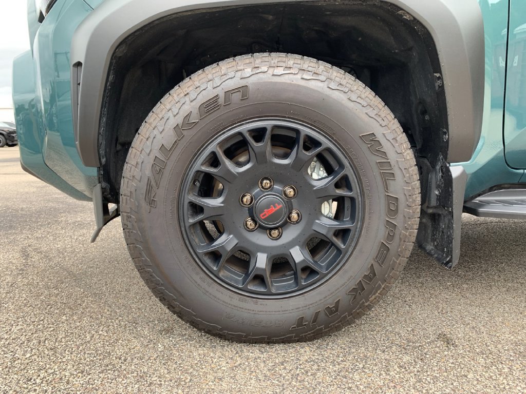 Used 2025 Toyota 4Runner TRD Off-Road AWD/4WD image 32