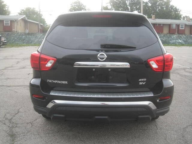 Used 2017 Nissan Pathfinder SV w/ SV Cold Weather Package image 6
