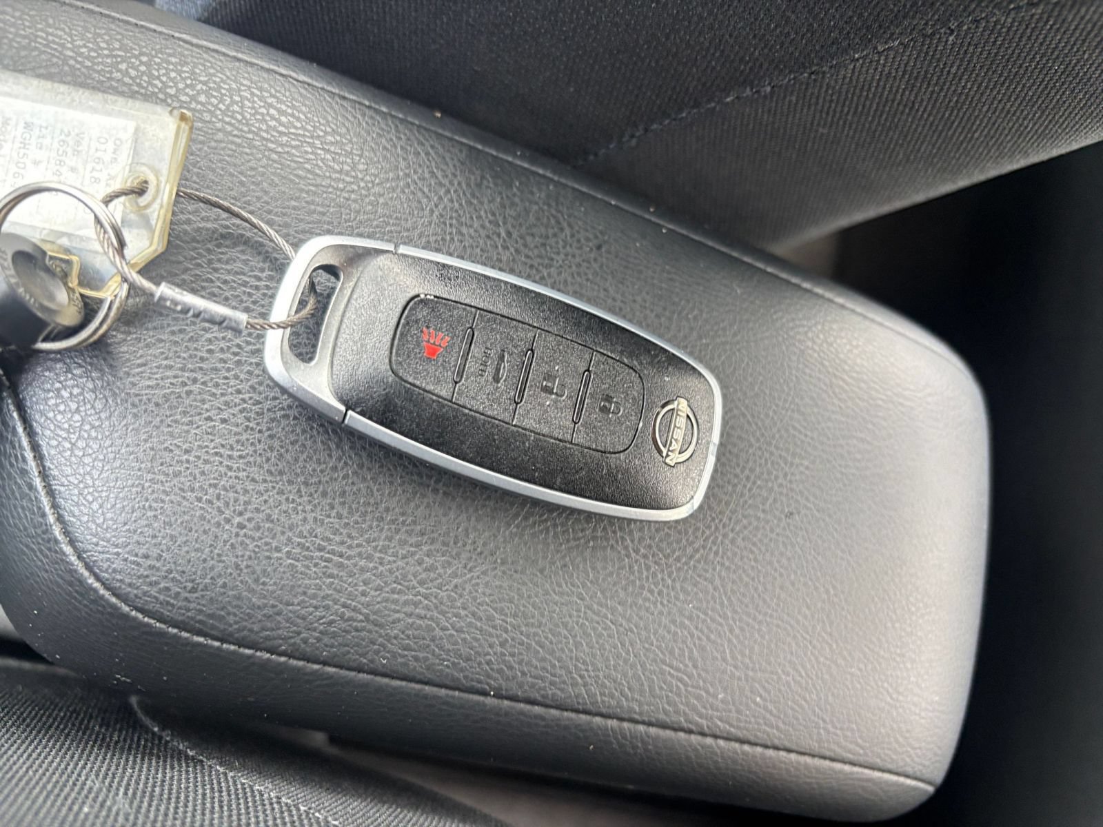 Used 2025 Nissan Versa SV FWD image 21