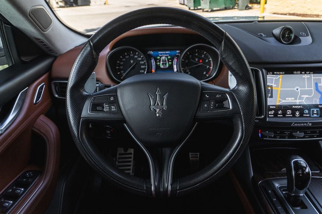 Used 2017 Maserati Levante S AWD/4WD image 13