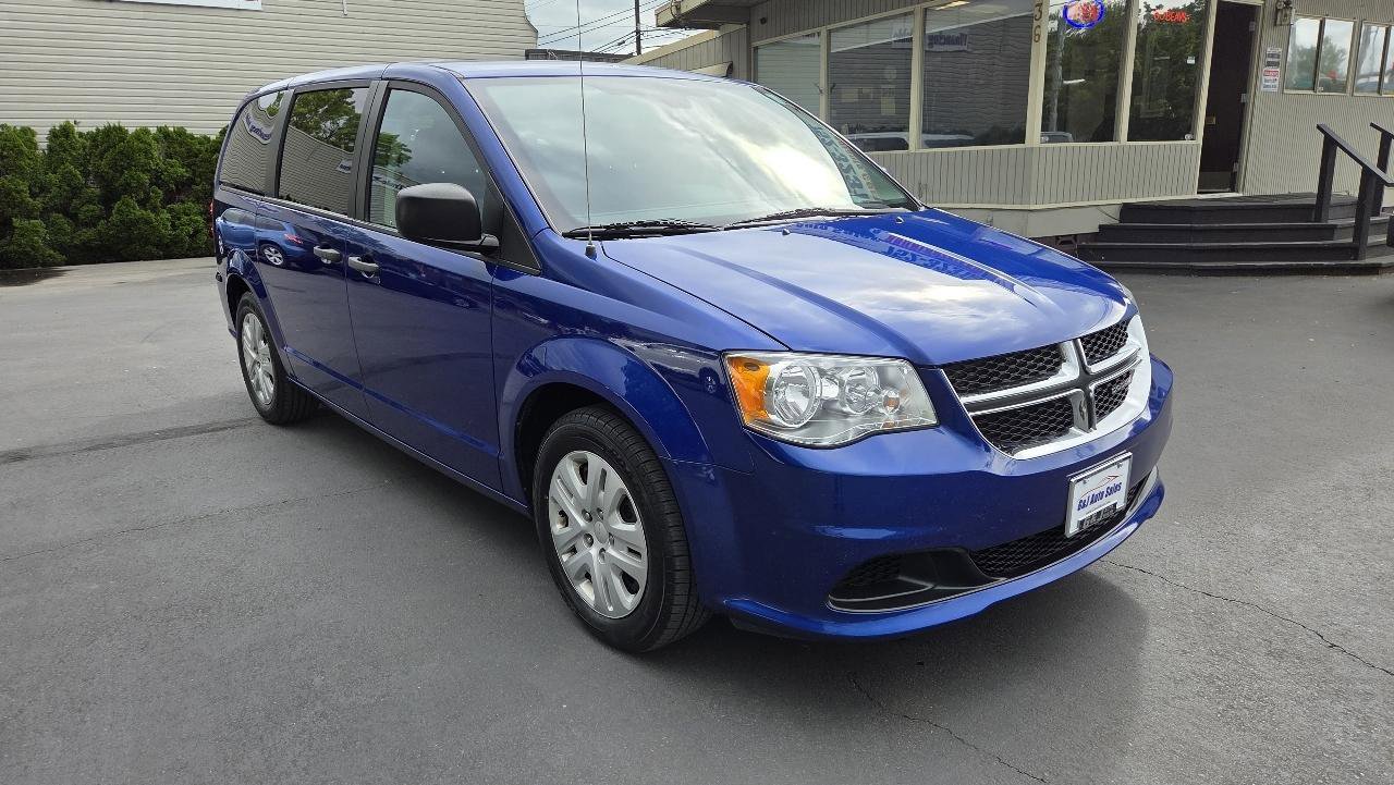 Used 2019 Dodge Grand Caravan SE w/ UConnect Hands-Free Group FWD image 5