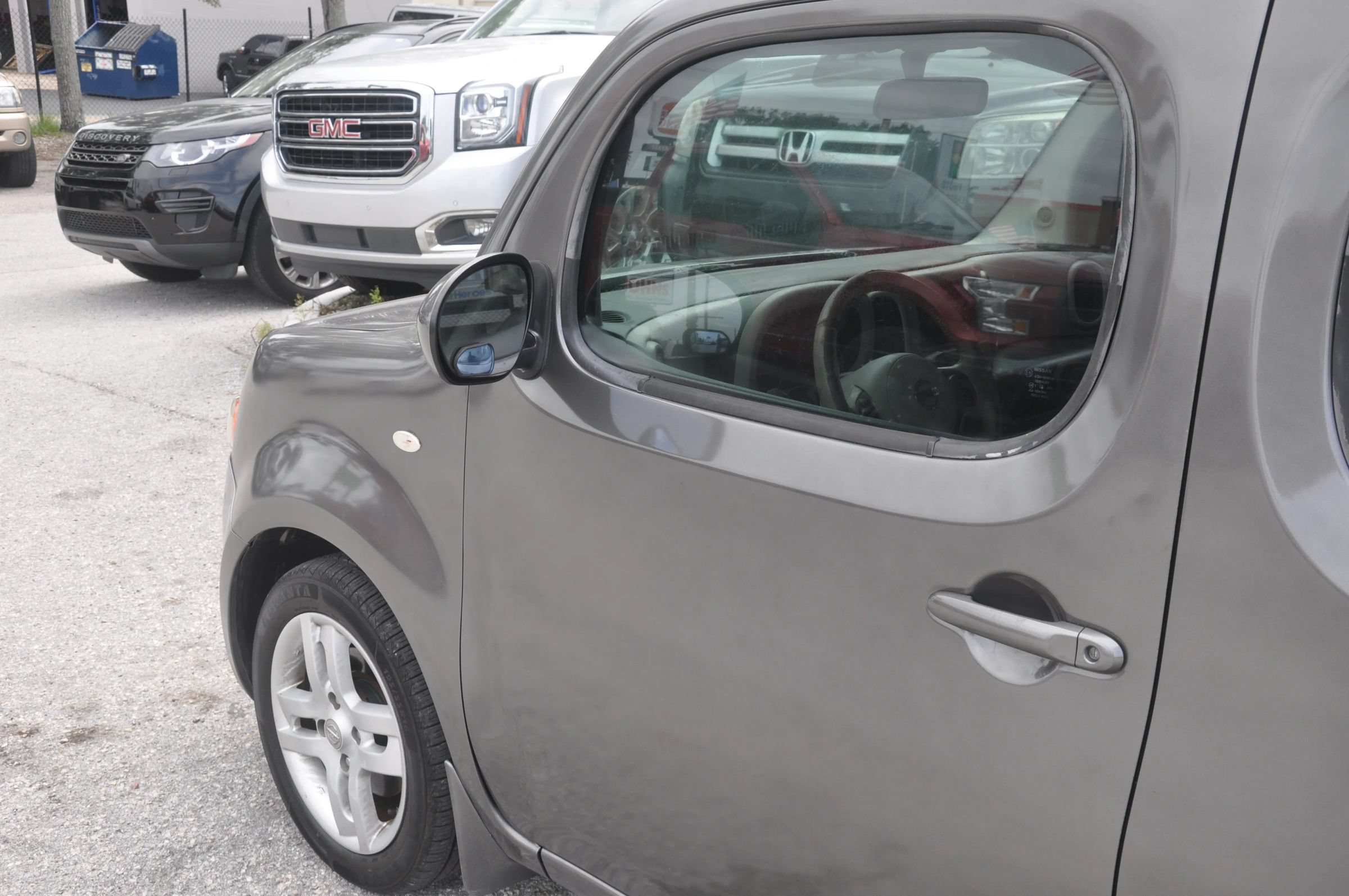 Used 2010 Nissan Cube 1.8 SL w/ Interior Designer Pkg FWD image 28
