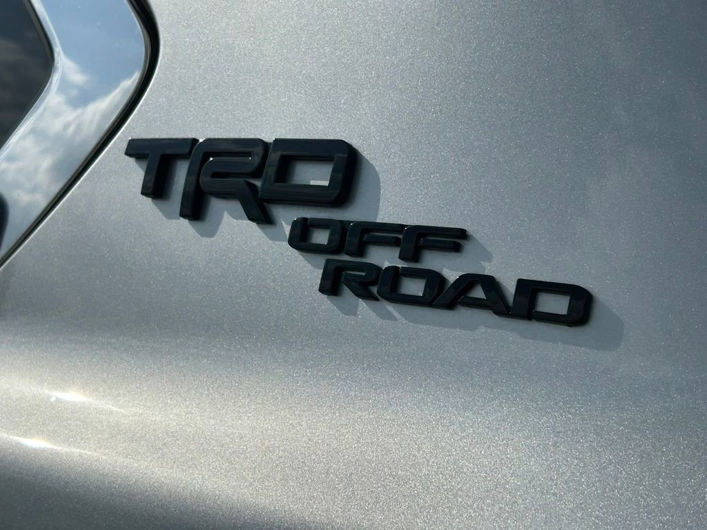 Certified 2023 Toyota Sequoia SR5 w/ SR5 Premium Package AWD/4WD image 18