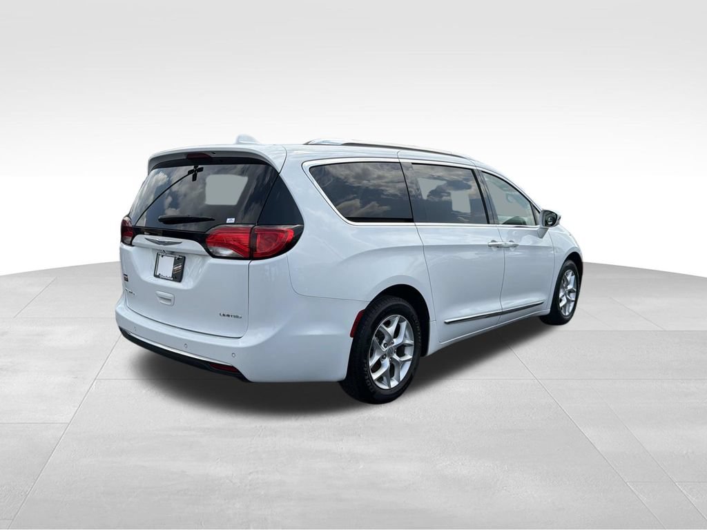 Used 2020 Chrysler Pacifica Limited FWD image 3