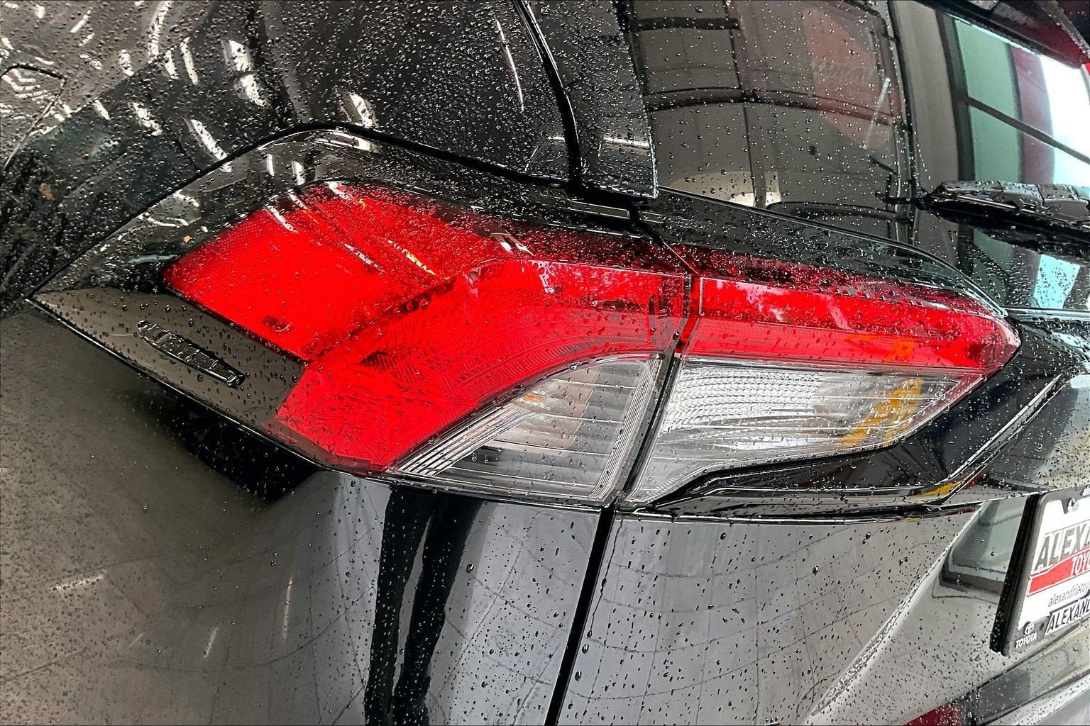 Used 2024 Toyota RAV4 LE AWD/4WD image 27