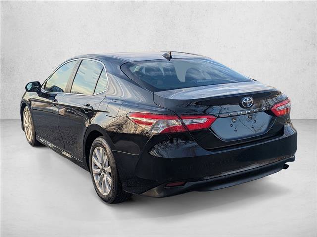 Used 2020 Toyota Camry LE image 8