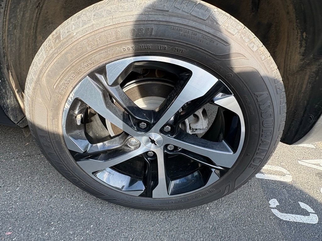 Used 2024 Chevrolet Trax RS FWD image 9