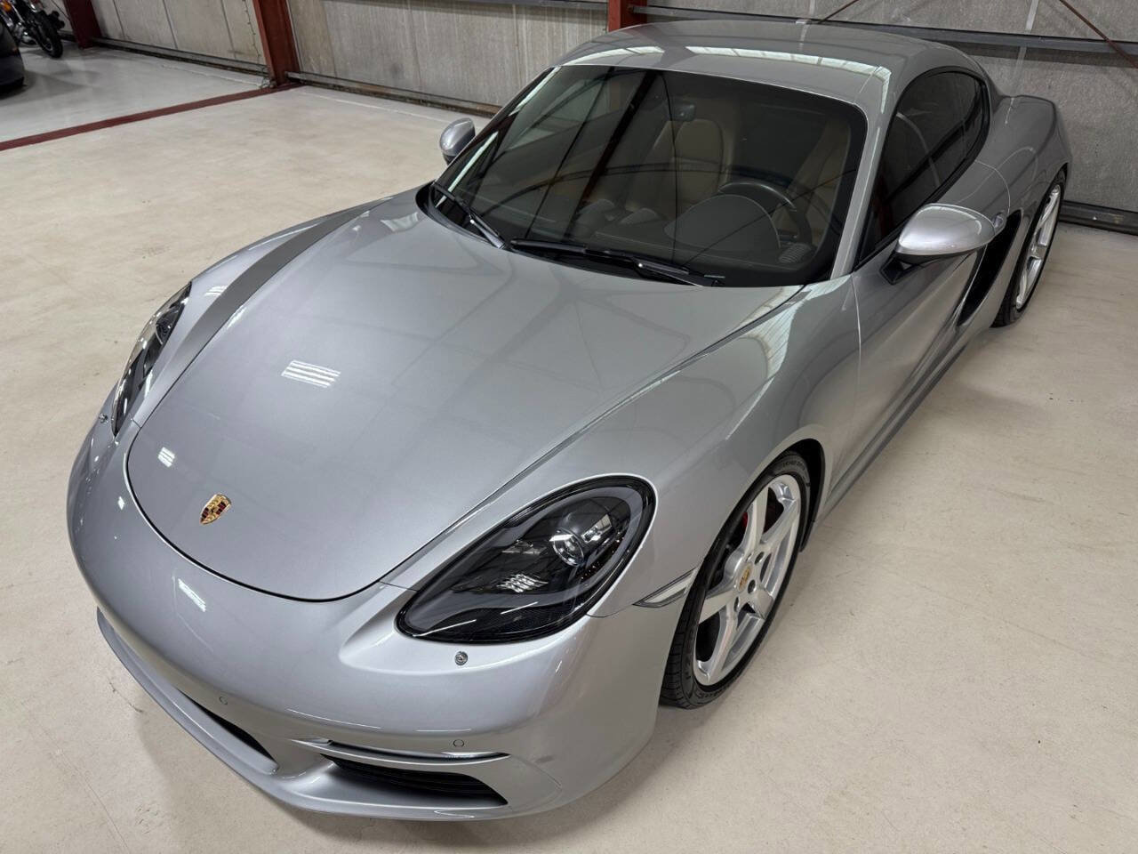 Used 2018 Porsche 718 Cayman w/ Sport Chrono Package image 38
