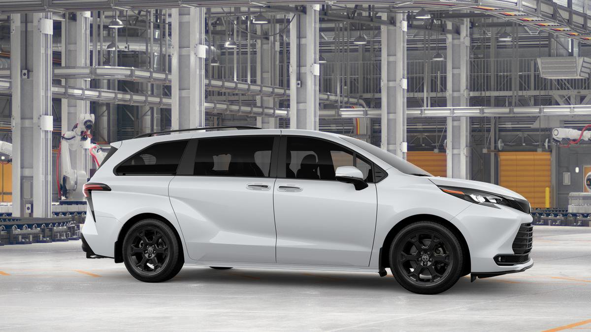 New 2026 Toyota Sienna XLE Woodland Edition image 13