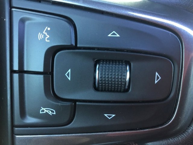 Used 2022 Chevrolet Suburban RST image 12