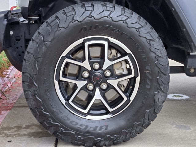Certified 2025 Jeep Wrangler Unlimited Rubicon w/ Convenience Group AWD/4WD image 14