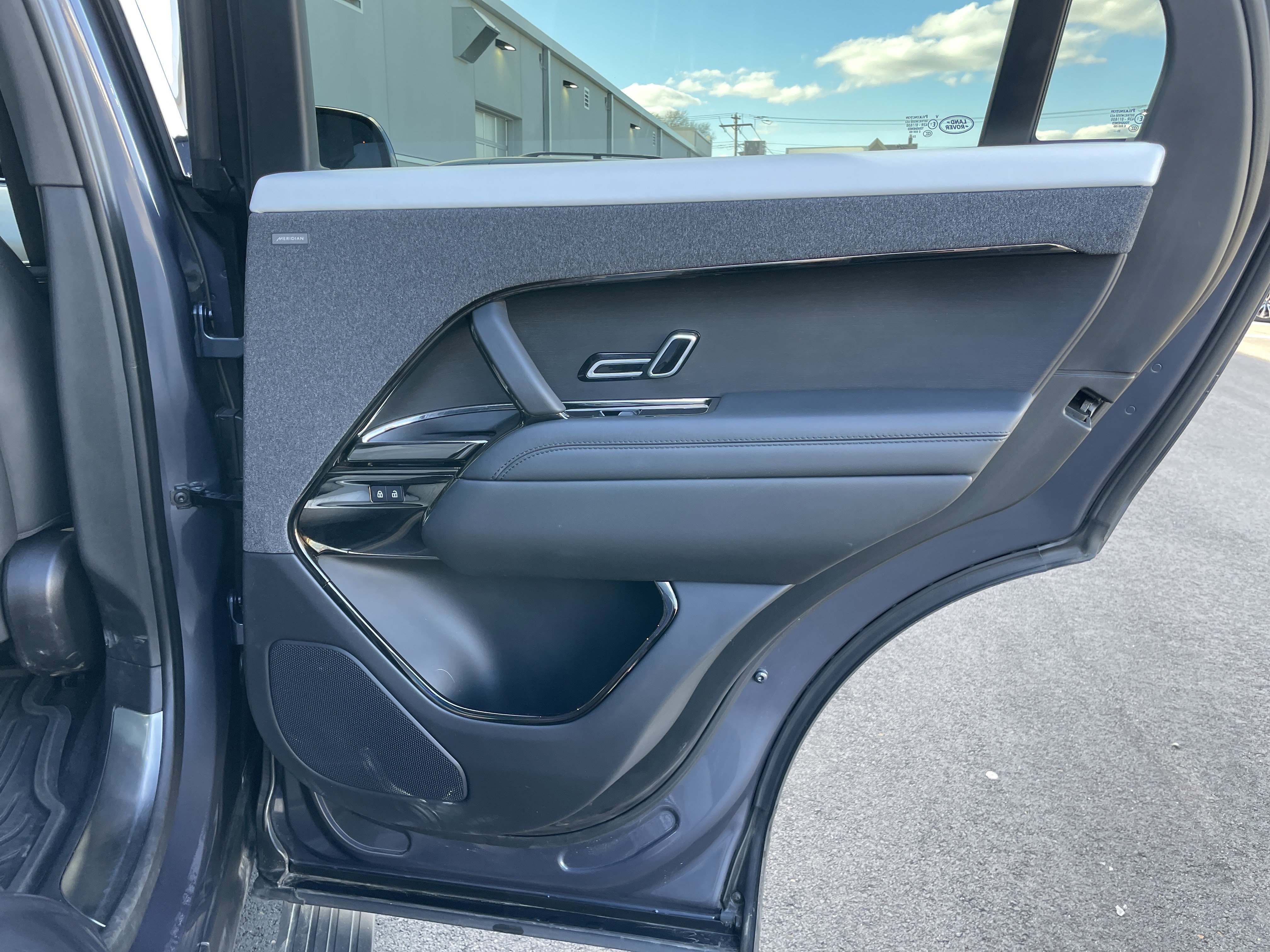 Used 2024 Land Rover Range Rover Sport Dynamic SE image 18