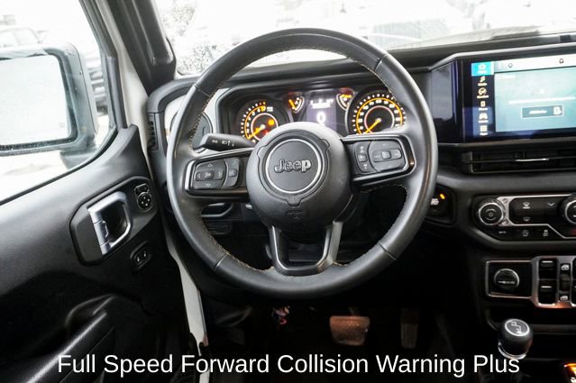 Used 2025 Jeep Gladiator Sport image 8