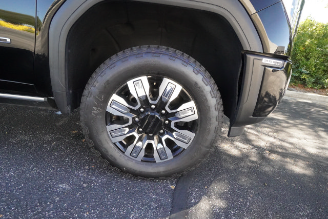 Used 2024 GMC Sierra 3500 Denali AWD/4WD image 40