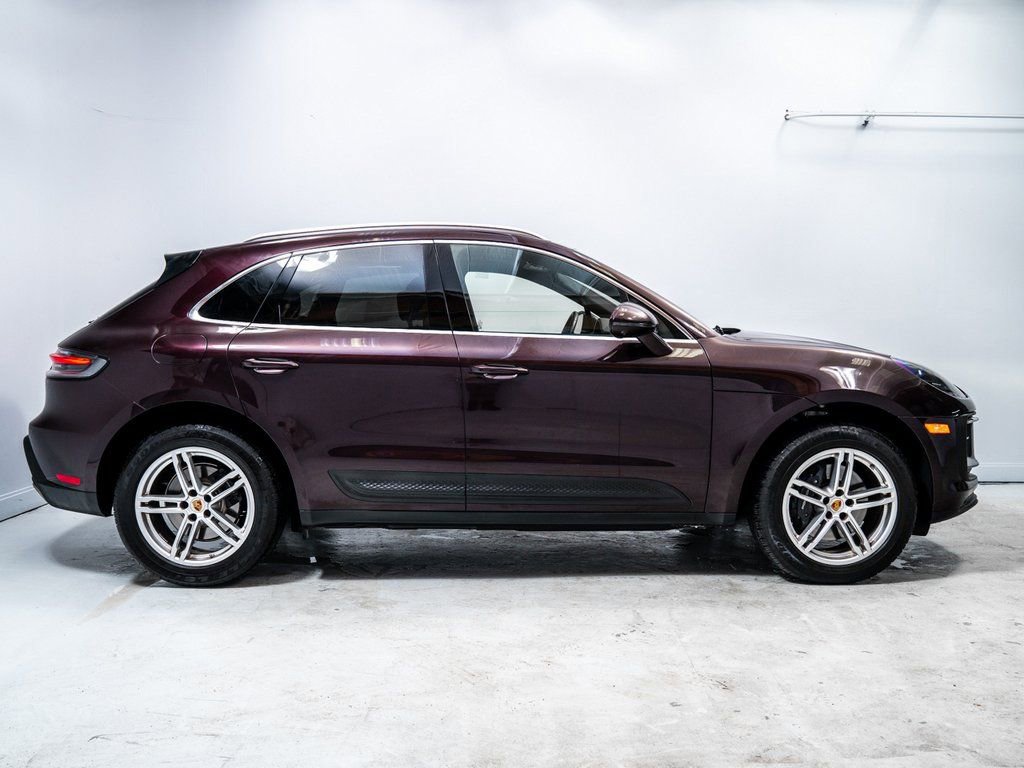 Used 2025 Porsche Macan image 8
