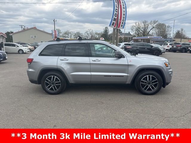 Used 2019 Jeep Grand Cherokee Trailhawk w/ Trailhawk Luxury Group AWD/4WD image 2