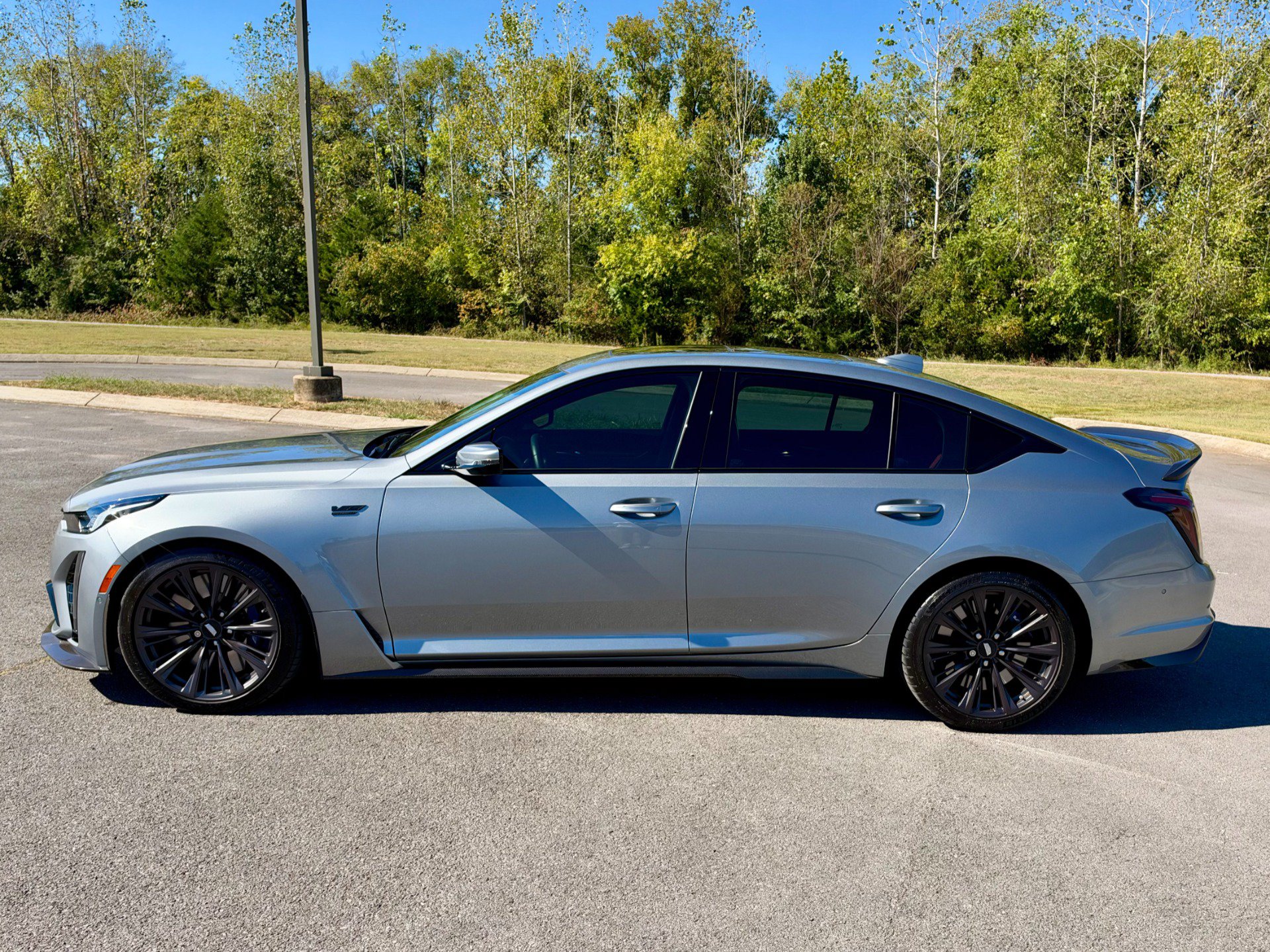 Used 2024 Cadillac CT5 V Blackwing w/ Carbon Fiber Package 2 RWD image 7