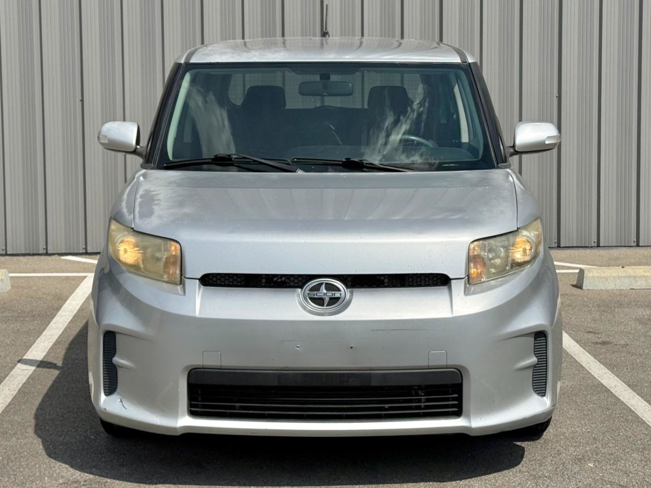 Used 2012 Scion xB FWD image 2