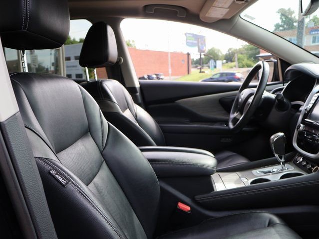 Used 2017 Nissan Murano Platinum w/ Platinum Technology Package FWD image 8