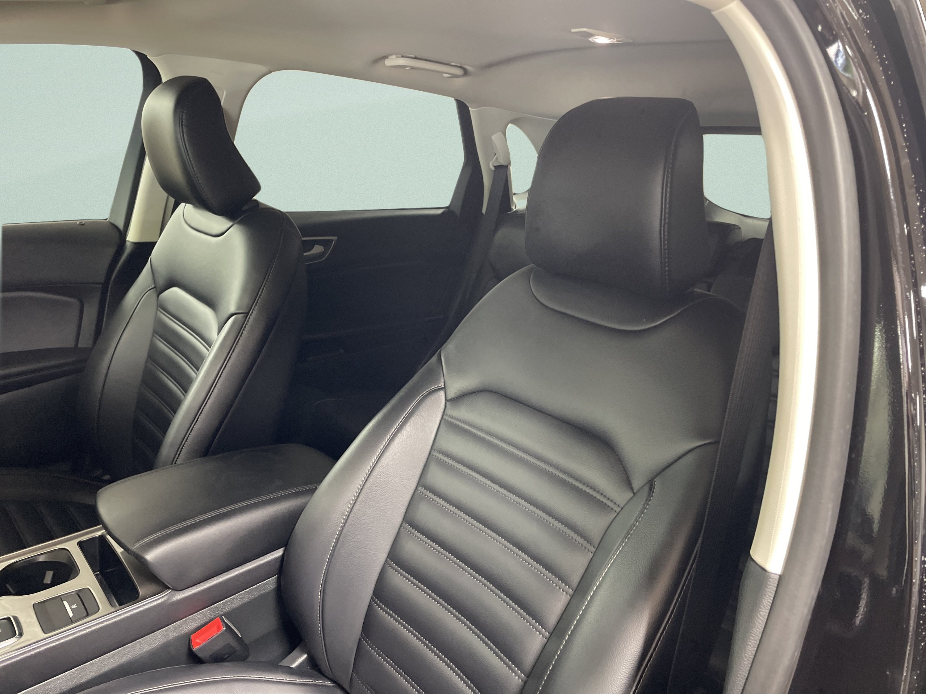 Used 2024 Ford Edge SEL w/ Convenience Package AWD/4WD image 9