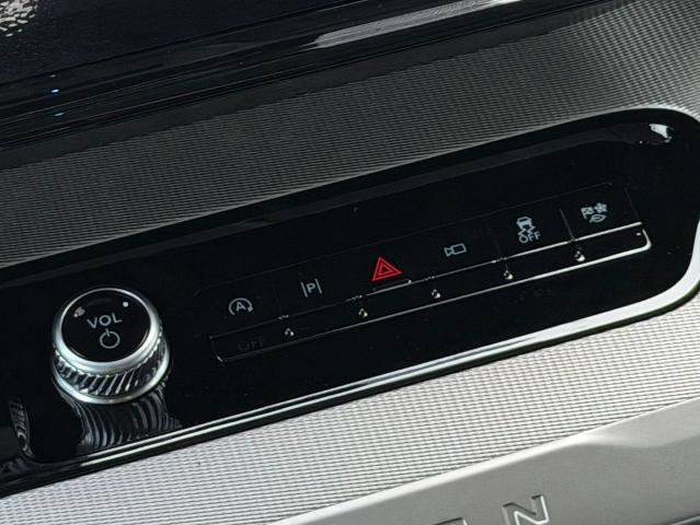 New 2026 Ford Expedition Active image 17