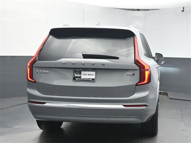 Used 2025 Volvo XC90 B6 Core w/ Protection Package image 6