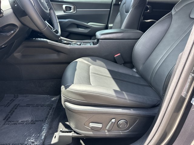 Certified 2024 Kia Sorento S w/ Panoramic Sunroof Package FWD image 10