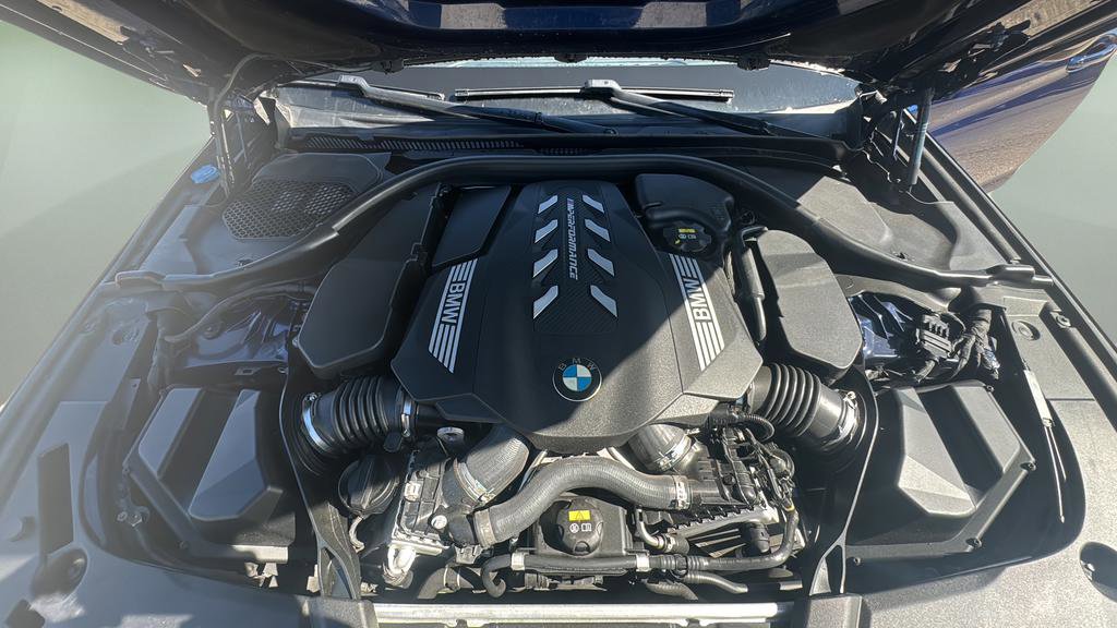 Used 2020 BMW M550i xDrive M550i xDrive image 24